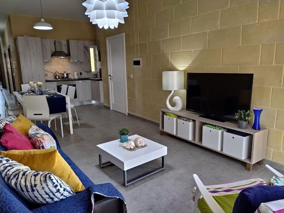Apartment Close To The Sea Marsaskala Exterior foto